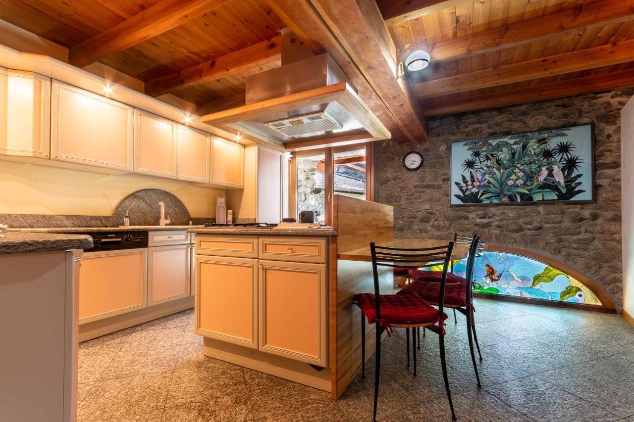 L'Atelier Du Temps - Woodstone Villa อาออสตา ภายนอก รูปภาพ